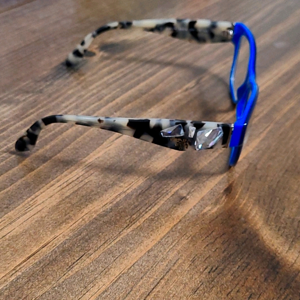 Prada Frames